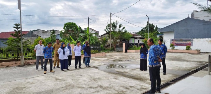 Giat, Senin 17 Februari 2025 Melaksanakan apel Senin pagi di kelurahan sempaja barat dipimpin Kasi Tapem &  Menghadiri Rapat Sosialisasi Pemungutan PKB, BBNKB, Opsen PKB & Opsen BBNKB di ruang rapat Mangkupelas Lt 2 dihadiri Kasi Tapem.