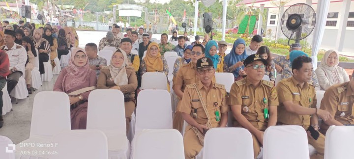 Giat, Selasa 04 Maret 2024 Menghadiri Peresmian Gedung SDN 014 Kelurahan Tanah Merah Kecamatan Samarinda Utara dihadiri Lurah.