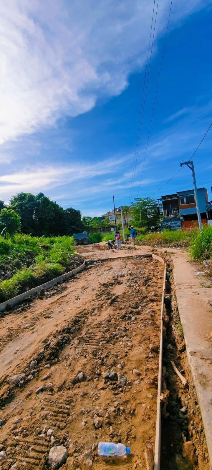 Giat pagi, Senin 10 Maret 2024 Monitoring kegiatan Pengerjaan Jl. AWS IV, RT 01 Kel Sempaja Barat bersama Kasi Ekbang beserta staf.