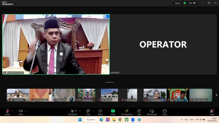 Giat malam, Rabu 26 Maret 2025 Mengikuti Zoom Meeting Rapat Paripurna DPRD Kota Samarinda masa persidangan 1 Tahun 2025 dengan Agenda: penyampaian LKPJ Wali Kota Samarinda Tahun anggaran 2024 kepada DPRD Kota Samarinda ikuti Kasi Tapem.