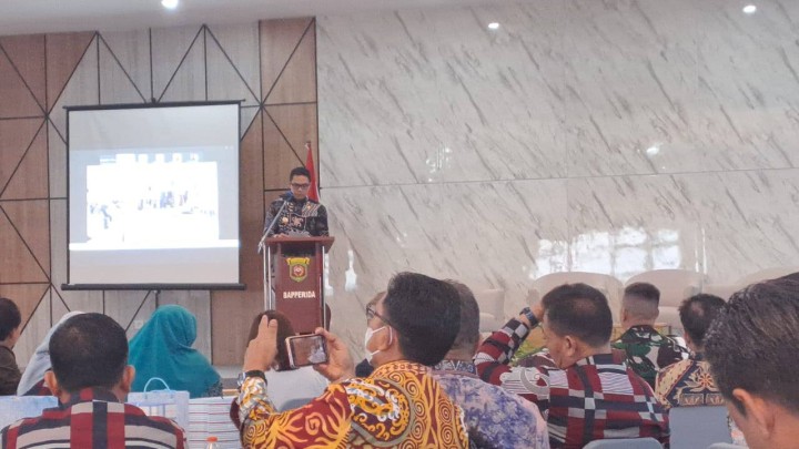 Giat, Kamis 10 April 2025 Melaksanakan Surat edaran Wali Kota Samarinda tentang memperdengarkan lagu kebangsaan Indonesia raya pada perangkat daerah di lingkungan pemerintah kota Samarinda diikuti oleh Sekretaris seluruh Kasi dan seluruh staf kelurahan sempaja barat, Menghadiri Rapat Musrembang Rencana Kerja Pemerintah Daerah (RKPD) Kota Samarinda di gedung Ballroom Bapperida Kota Samarinda dihadiri Lurah & Menghadiri Rapat Koordinasi dan sosialisasi pelaksanaan program pembangunan dan pemberdayaan masyarakat (Probebaya) tahun 2025 di Ruang rapat Mangkupelas Lt 2 dihadiri Lurah.