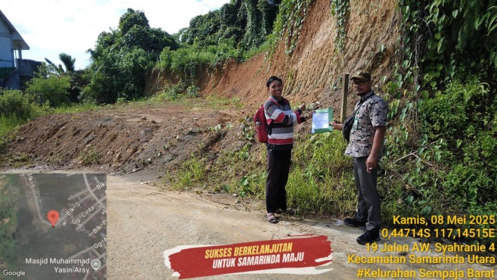 Giat, Kamis 08 Mei 2025 Menghadiri Rapat Sosialisasi Target Laku Pandai untuk BUMRT di ruang Mangkupelas Lt 2 balaikota Samarinda dihadiri Lurah & Peninjauan lahan permohonan sertifikat di AWS 4 Blok. S RT 01 dihadiri Kasi Tapem beserta staf.