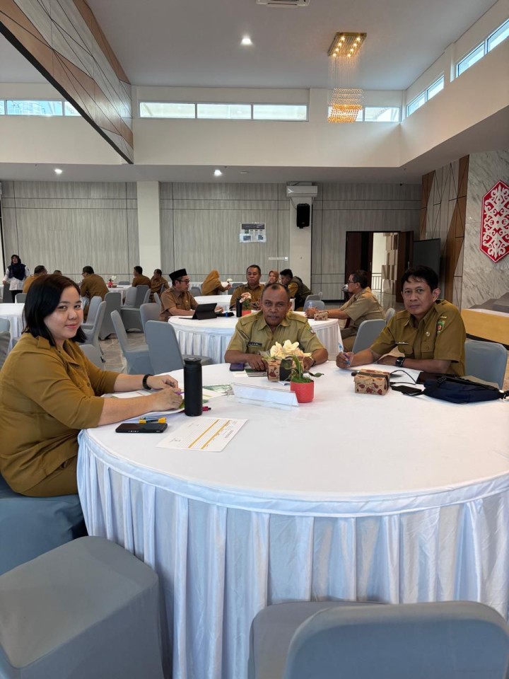 Giat sore, Selasa 20 Mei 2025 Menghadiri Rapat Pendampingan Inovasi Tahap 1 (Identifikasi / Diagnose Inovasi) di Ruang Rapat Bidang Riset dan Inovasi Kantor Bapperida Kota Samarinda dihadiri Sekretaris.