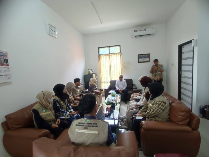 Giat, Rabu 16 Juli 2025 Mendapatkan kunjungan dari UINSI Samarinda- Kampus II dengan Dosen Pembimbing untuk melaksanakan KKN di Kelurahan Sempaja Barat diterima oleh Lurah.