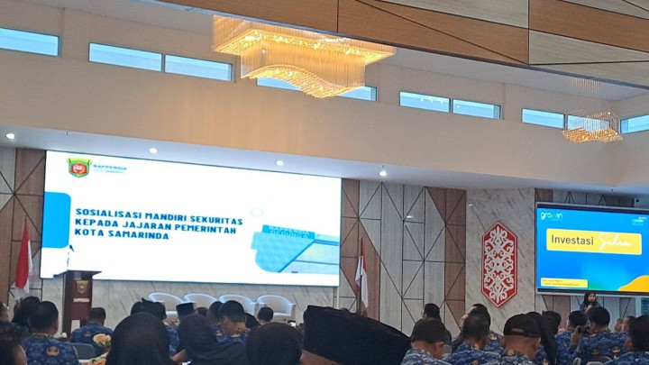 Giat siang, Kamis 17 Juli 2025 Menghadiri Rapat Sosialisasi Mandiri Sekuritas kepada Jajaran Pemerintah Kota Samarinda di Arutala Ballroom Gedung B Lt.IV Bapperida Samarinda dihadiri Lurah dan Seklur & Menghadiri Rapat Sosialisasi tentang Surat Pelayanan Ahli di Aula Kantor Kecamatan Samarinda Utara dihadiri Kasi Tapem beserta staf.