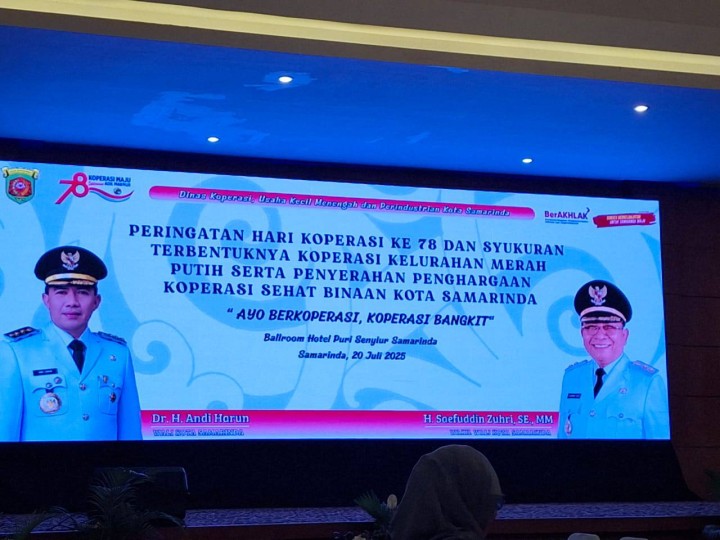 Giat, Minggu 20 Juli 2025 Menghadiri Peringatan Hari Koperasi ke 78 dan Syukuran Terbentuknya Koperasi Kelurahan Merah Putih serta Penyerahan Penghargaan Koperasi Sehat Binaan Kota Samarinda di Hotel Puri Senyiur Samarinda dihadiri Kasi Ekbang.