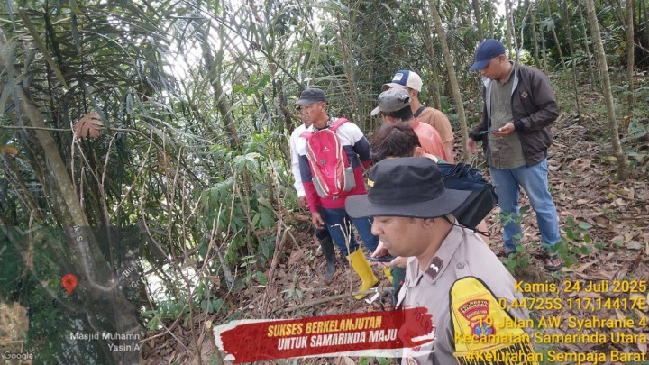 Giat, Kamis 24 Juli 2025 Peninjauan ke lokasi adanya rencana pematangan lahan oleh pemilik lahan di wilayah RT. 02 jln AW. Syahranie dihadiri Kasi Tapem beserta staf, Babinsa, Bhabinkamtibmas, Ketua RT 01 dan Ketua RT 02.