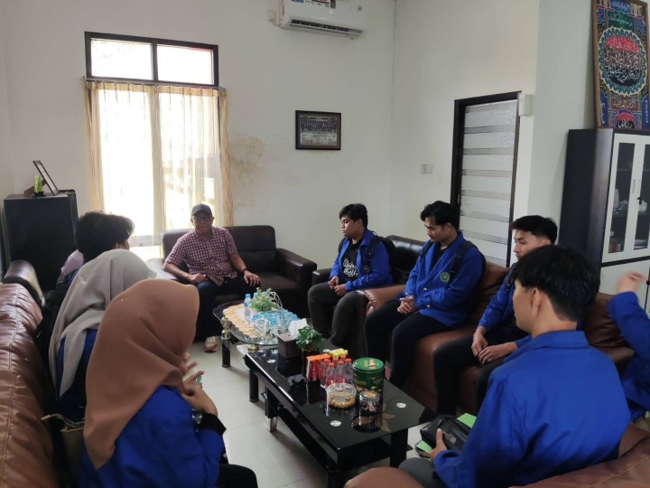 Giat, Jum'at 01 Agustus 2025  Mendapatkan kunjungan dari Universitas Widya Gama Mahakam Samarinda dengan Dosen Pembimbing untuk melaksanakan KKN di Kelurahan Sempaja Barat diterima oleh Lurah.
