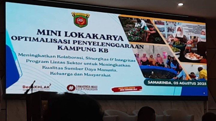 Giat, Selasa 05 Agustus 2025, Menghadiri Rapat Minilok optimalisasi penyelenggaraan kampung kampung KB di Arutala Ballroom gedung B Lt 4 Bapperida Kota Samarinda dihadiri Kasi Kesra & Mengedarkan Himbauan Pemasangan Bendera Merah Putih dan Umbul-umbul Kepada seluruh perusahaan dan tempat usaha yang berada di wilayah kelurahan sempaja barat dilaksanakan oleh Kasi Tapem beserta staf dan Bhabinkantibmas Kelurahan.