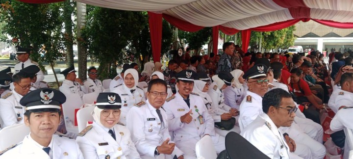 Giat, Minggu 17 Agustus 2025 Menghadiri Upacara Detik Proklamasi Kemerdekaan Republik Indonesia dalam Rangka Hari Ulang Tahun ke-80 Kemerdekaan Republik Indonesia Tahun 2025 di Lapangan Parkir Gor Segiri Samarinda dihadiri Lurah dan Seklur & Menghadiri Upacara HUT RI ke 80 di Lapangan Sekolah SMA Negeri 9 Samarinda kelurahan Lempake dihadiri seluruh Staf Kelurahan Sempaja Barat.