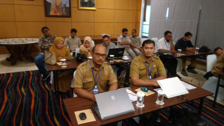 Giat, Selasa 19 Agustus 2025 ‎ ‎Mengikuti Workshop Training Pengukuran GNSS dan GIS dalam Hal Pengukuran dan Pemetaan di Hotel Puri Senyiur Samarinda dihadiri Kasi Tapem, Mengikuti Zoom Meeting dalam Pembukaan Sosialisasi dan Bimtek E-Monev Pemeringkatan Badan Publik di Lingkungan Pemerintah Kota Samarinda Tahun 2025 diikuti Seklur & Peninjauan surat tanah balik nama Sertifikat di RT 01 Blok dihadiri Staf Kasi Tapem.