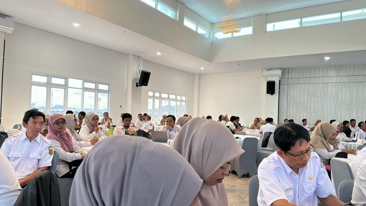 Giat, Rabu 20 Agustus 2025  Menghadiri Sosialisasi dan Bimtek E-Monev Pemeringkatan Badan Publik di Lingkungan Pemerintah Kota Samarinda Tahun 2025 dihadiri Seklur dan Staf & Peninjauan lokasi pemekaran surat tanah dari kel.sempaja selatan ke kel. Sempaja barat di RT 03 GG. Salomo dihadiri Staf Tapem.
