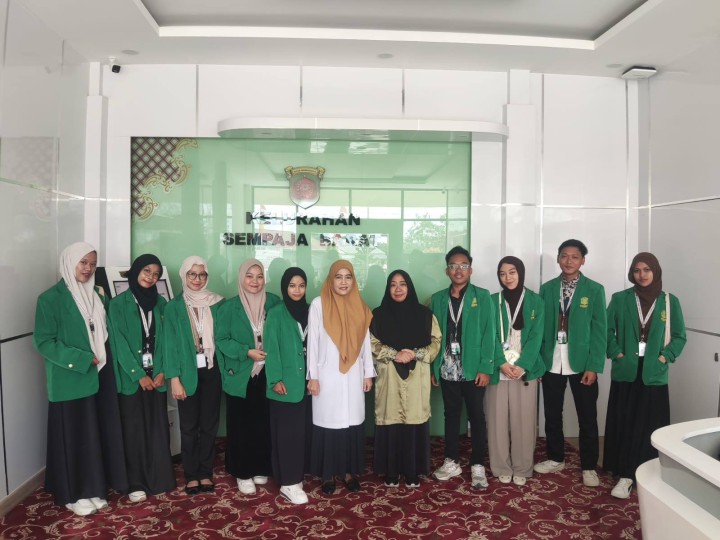 Giat, Rabu 20 Agustus 2025 ‎Kedatangan Dosen untuk menjemput Mahasiswa KKN UINSI yang telah menyelesaikan KKN di Kelurahan Sempaja Barat dihadiri Kasi Kesra, Peninjauan lokasi tanah di AW Syahrani 4 Blok L RT 01 dihadiri Staf Tapem, Babinsa dan Ketua RT 01, Mengikuti Zoom Meeting Rapat Paripurna DPRD Kota Samarinda Masa Persidangan II Tahun 2025 dengan agenda: Penjelasan Wali Kota Samarinda atas Usulan Raperda di Luar Propemperda Kota Samarinda diikuti Seklur & Menghadiri Rapat Pengumuman Juara Lomba Kebersihan Lingkungan dan Lomba Menghias Lingkungan di Aula Kecamatan Samarinda Utara dihadiri Kasi Ekbang.
