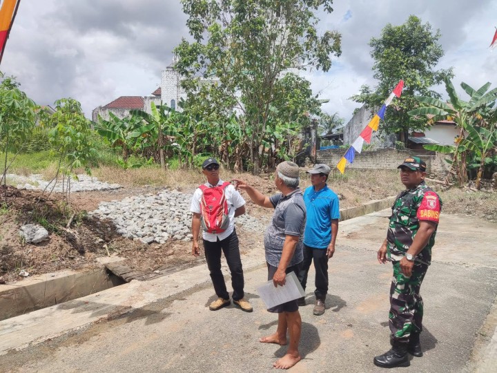 Giat, Rabu 20 Agustus 2025 ‎Kedatangan Dosen untuk menjemput Mahasiswa KKN UINSI yang telah menyelesaikan KKN di Kelurahan Sempaja Barat dihadiri Kasi Kesra, Peninjauan lokasi tanah di AW Syahrani 4 Blok L RT 01 dihadiri Staf Tapem, Babinsa dan Ketua RT 01, Mengikuti Zoom Meeting Rapat Paripurna DPRD Kota Samarinda Masa Persidangan II Tahun 2025 dengan agenda: Penjelasan Wali Kota Samarinda atas Usulan Raperda di Luar Propemperda Kota Samarinda diikuti Seklur & Menghadiri Rapat Pengumuman Juara Lomba Kebersihan Lingkungan dan Lomba Menghias Lingkungan di Aula Kecamatan Samarinda Utara dihadiri Kasi Ekbang.