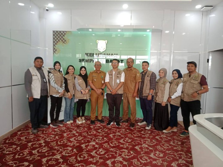 Giat, Selasa 26 Agustus 2025 Kedatangan dari Badan Pusat Statistik (BPS) berkerjasama dengan Bapenda Kota Samarinda untuk melakukan Sensu di wilayah Kelurahan Sempaja Barat diterima oleh Lurah dan Kasi Tapem & Menghadiri Rapat Sosialisasi terkait Aplikasi SIRUBAH untuk Proses Pengusulan Bantuan Perbaikan Rumah Tidak Layak Huni (RTLH) di ruang Rapat Dinas Perumahan dan Kawasan Permukiman Kota Samarinda (PUPR Kota Samarinda)
