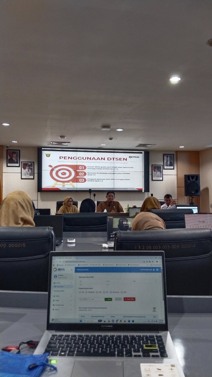 Giat, Selasa 09 September 2025 Menghadiri Rapat Pembukaan Pelatihan dan Sertifikasi Tenaga Kerja Konstruksi di Yello Hotel Samarinda dihadiri Kasi Ekbang & Menghadiri Bimtek Operator SIKS-NG Kelurahan di Ruang Rapat Lt 5 DPMPTSP (Gedung MPP) dihadiri Staf Kesra.