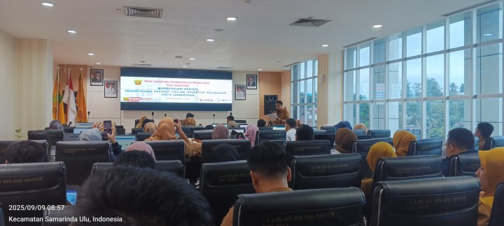 Giat, Selasa 09 September 2025 Menghadiri Rapat Pembukaan Pelatihan dan Sertifikasi Tenaga Kerja Konstruksi di Yello Hotel Samarinda dihadiri Kasi Ekbang & Menghadiri Bimtek Operator SIKS-NG Kelurahan di Ruang Rapat Lt 5 DPMPTSP (Gedung MPP) dihadiri Staf Kesra.