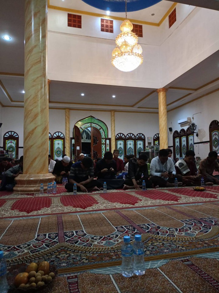 Giat malam, Rabu 10 September 2025 Menghadiri Maulid 1447 H Nabi Besar Muhammad SAW di Masjid Al-Hijrah Perum TVRI Graha Asri RT 05 kelurahan sempaja barat dihadiri Seklur.