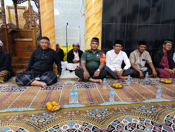 Giat malam, Rabu 10 September 2025 Menghadiri Maulid 1447 H Nabi Besar Muhammad SAW di Masjid Al-Hijrah Perum TVRI Graha Asri RT 05 kelurahan sempaja barat dihadiri Seklur.