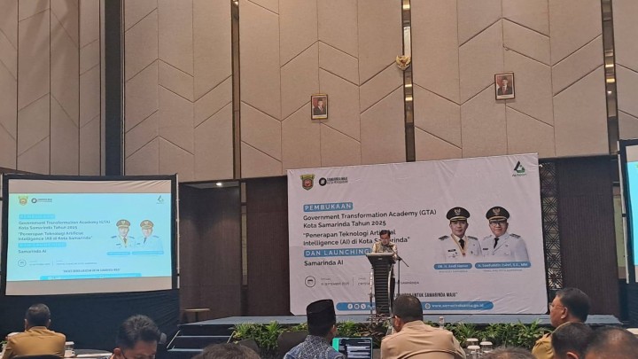 Giat, Senin 15 September 2025 Hari pertama Mengikuti Pelatihan Penerapan Teknologi Artificial Intelligence (AI) di Kota Samarinda di Tingkat Kelurahan di Hotel Ibis Jl Mulawarman Samarinda dihadiri oleh Lurah