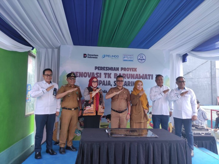Giat, Senin 22 September 2025 Melaksanakan apel Senin pagi di kelurahan sempaja barat dipimpin oleh Kasi Kesra & Menghadiri "Peresmian Proyek Renovasi TK Barunawawati 3 Sempaja Samarinda" yang dihadiri oleh Direktur Pelindo Jasa Maritim, Sekretaris Camat Samarinda Utara, Lurah Sempaja Barat, Tim Pelindo, staf Kelurahan, Wali Murid dan Murid TK Barunawati.