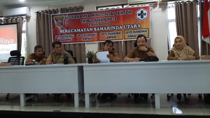 Giat, Selasa 23 September 2025 Menghadiri Loka Karya Mini Sektor TW 3 Tahun 2025 di Aula Kantor Kecamatan Samarinda Utara dihadiri Kasi Kesra & Menghadiri Maulid Nabi Muhammad SAW 1447 H di GOR SEGIRI Kota Samarinda dihadiri Lurah.