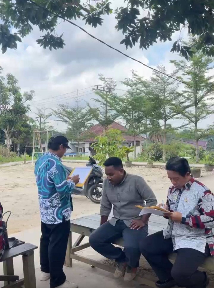 Giat, Kamis 25 September 2025 Mendampingi Pelaksanaan Probebaya Award dalam Penilaian Tingkat Kecamatan Samarinda Utara dihadiri PLT. Camat, Kasi Ekbang, Kasi Kesra Kecamatan beserta staf, Kasi Ekbang, Kasi Kesra Kelurahan beserta staf, Pendamping Infrastruktur, Pendampingan Non infrastruktur Kelurahan dan Ketua Pokmas beserta anggota.