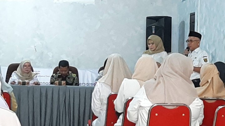 Giat, Rabu 01 Oktober 2025 Menghadiri Upacara Peringatan Hari Kesaktian Pancasila di Lapangan Parkir Balaikota Samarinda dihadiri Lurah, Menghadiri Rapat Sosialisasi Program Pencegahan dan Penanganan Tahun 2025 di Aula Dinas Pendidikan dan Kebudayaan Kota Samarinda Lt 3 dihadiri staf & Menghadiri Rapat Pelaksanaan sub Kegiatan Advokasi dan Promosi I-Bangga (Indeks Pembangunan Keluarga) di Aula Dinas Pengendalian Penduduk dan Keluarga Berencana Kota Samarinda dihadiri Kasi Kesra.