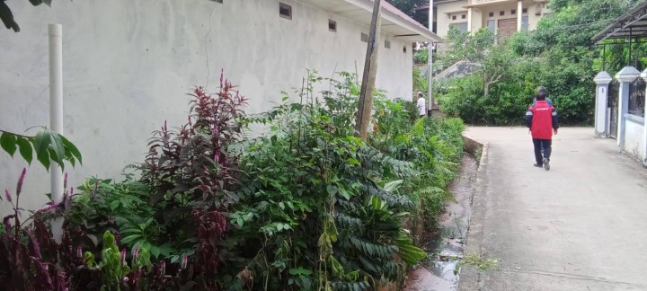 Giat, Kamis 02 Oktober 2025 Peninjauan permohonan surat keterangan kehilangan surat tanah dihadiri Kasi Tapem beserta staf.