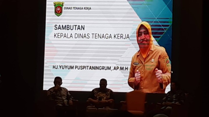 Giat, Kamis 30 Oktober 2025 ‎ ‎Menghadiri Rapat Verifikasi Peserta Pekerja Rentan dan Pemberian Santunan Pekerja Rentan di Ruang Rapat Bankaltimtara Lt 6 dihadiri Kasi Kesra.