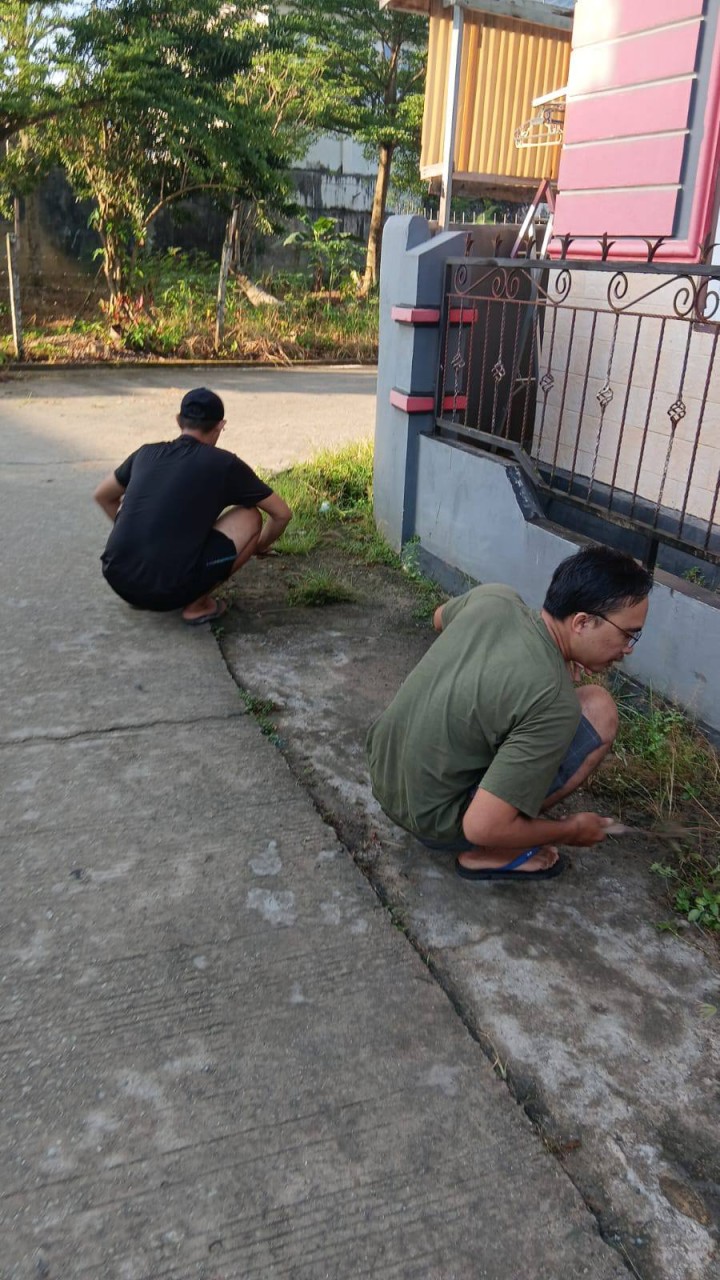 Giat, Minggu 05 April 2026 Melaksanakan kerja bakti rutin dilingkungan Jl. KH Wahid Hasyim GG Unggul RT 10 pada Kelurahan Sempaja Barat dihadiri Staf kelurahan, Ketua RT dan seluruh warga terimakasih atas perhatiannya diucapkan terima kasih.