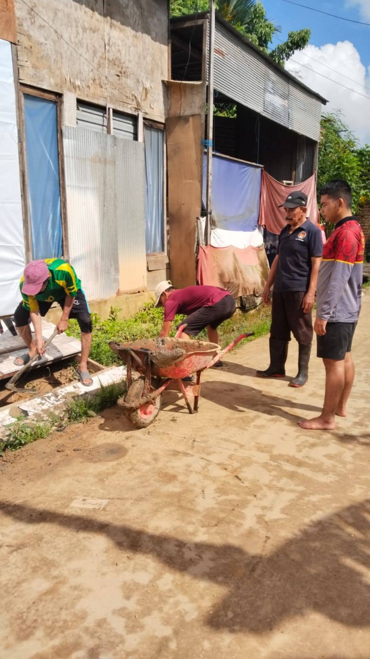 Giat, Minggu 05 April 2026 Melaksanakan kerja bakti rutin dilingkungan Jl. KH Wahid Hasyim GG Unggul RT 10 pada Kelurahan Sempaja Barat dihadiri Staf kelurahan, Ketua RT dan seluruh warga terimakasih atas perhatiannya diucapkan terima kasih.