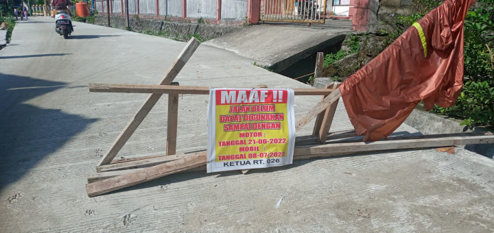 Pelaksanaan Proyek Pernurapan di Lokasi RT.18 dan Pengecoran jalan di RT.26