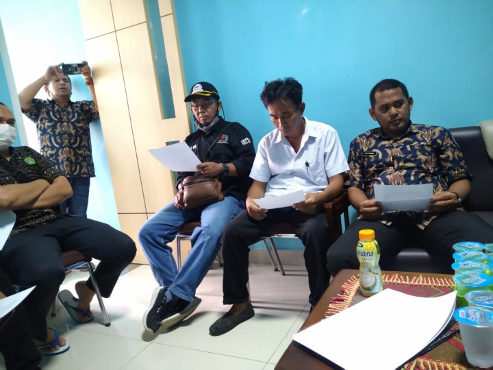 Kegiatan pro bebaya TA 2022 dan penyerahan Paket Sembako serta peralatan sekolah oleh bapak Walikota H. Andi Harun