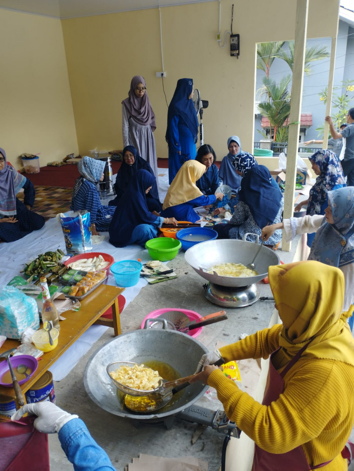 Pelatihan Tataboga di lingkungan RT.16