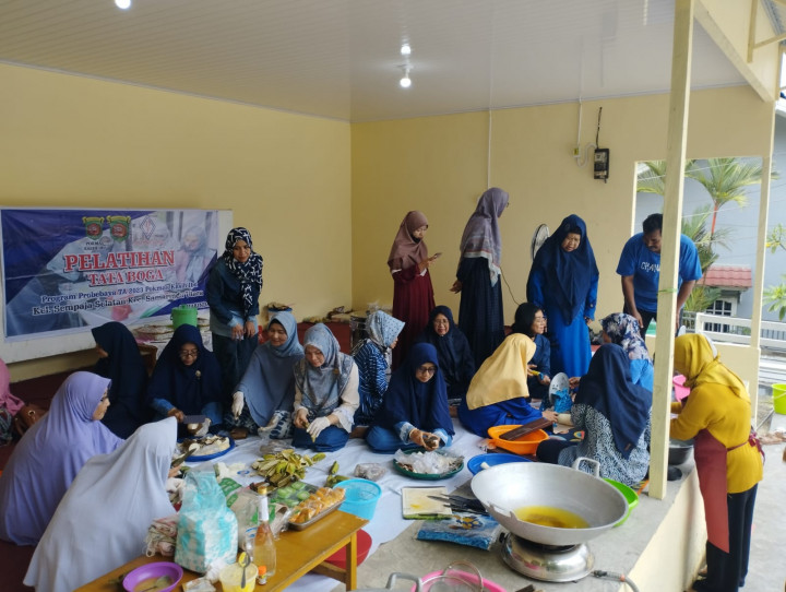 Pelatihan Tataboga di lingkungan RT.16