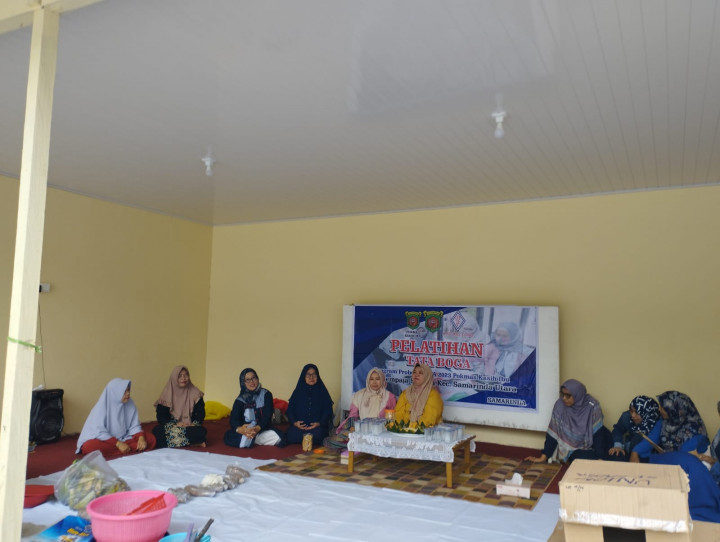 Pelatihan Tataboga di lingkungan RT.16