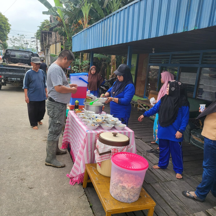 Gotong Royong Warga RT. 24