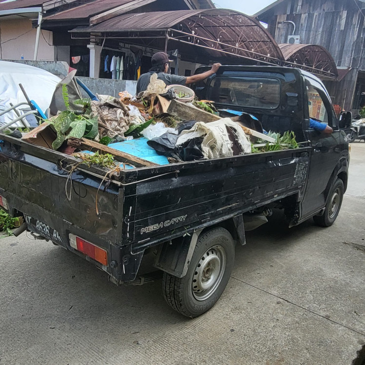 Gotong Royong Warga RT. 24