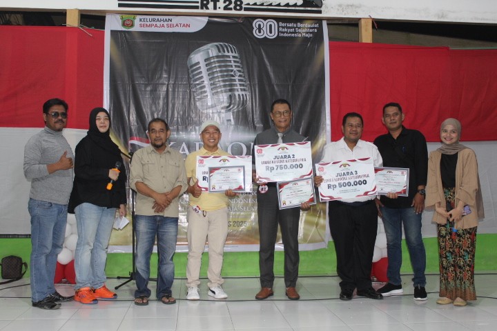 LOMBA KARAOKE TINGKAT KELURAHAN SEMPAJA SELATAN DALAM RANGKA HUT RI KE 80