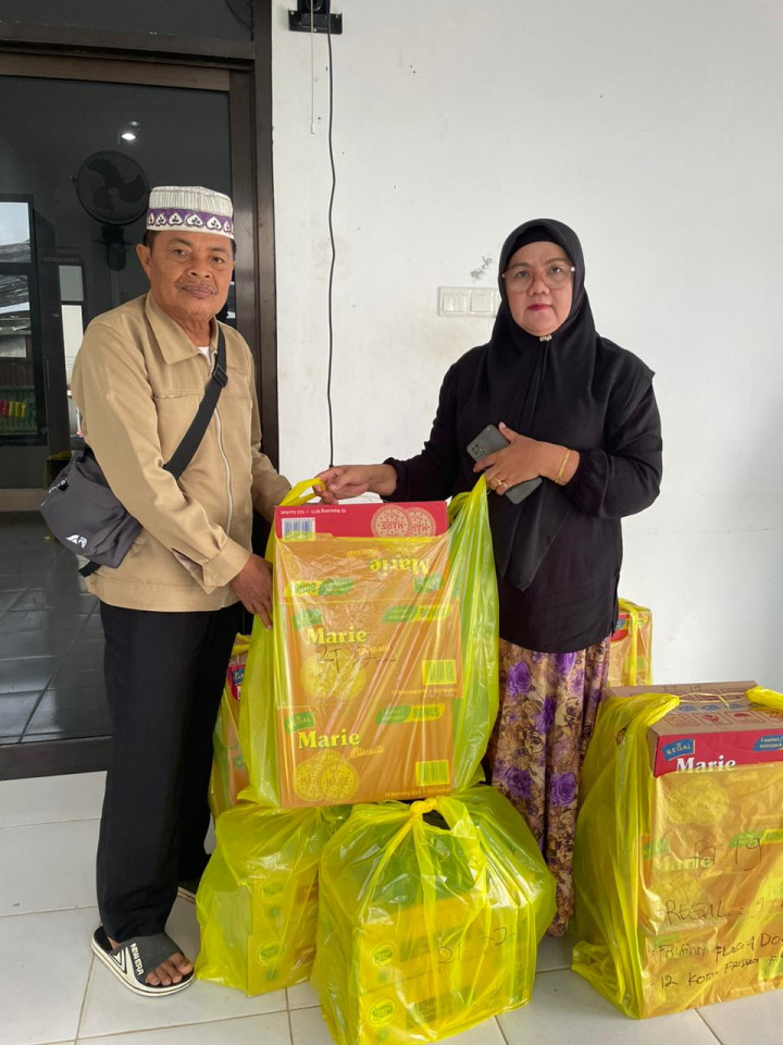 Penyerahan Makanan Tambahan Posyandu di RT.22 Bidang Pemberdayaan Masyarakat Tahun 2023