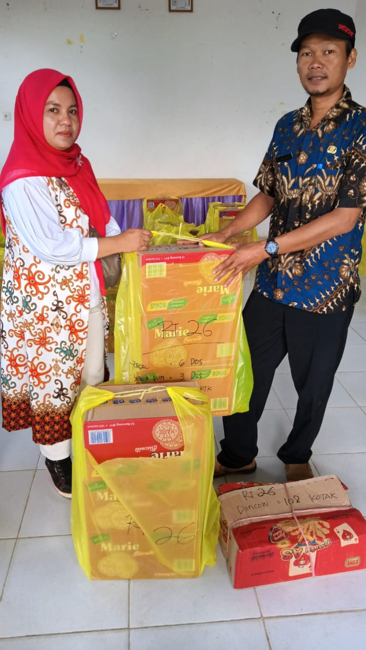 Penyerahan Makanan Tambahan Posyandu di RT.26 Bidang Pemberdayaan Masyarakat Tahun 2023