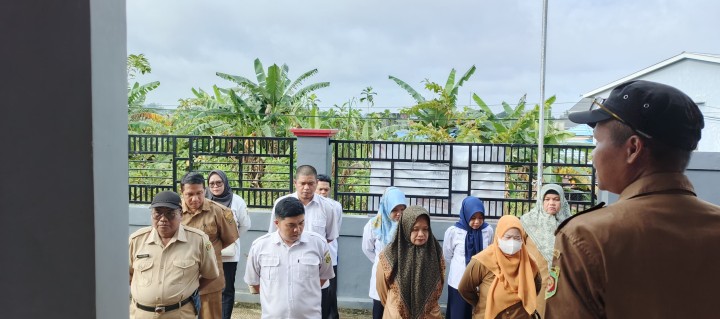 Kegiatan Apel Senin Pagi Jam 8:00 Pertempat Di Kelurahan Sempaja