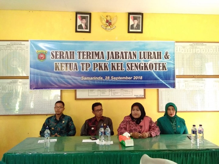 Serah Terima Jabatan Lurah Sengkotek