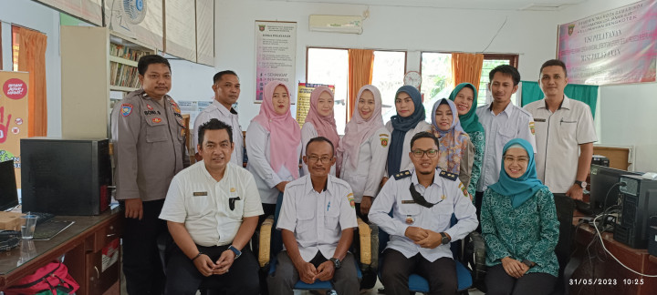 Peninjauan Klarifikasi Lapangan oleh Tim Penilaian Evaluasi Perkembangan Kelurahan ( EPKEL) di Kantor Kelurahan Sengkotek dari 5 Besar Lomba Kelurahan Tingkat Kota Samarinda Tahun 2023