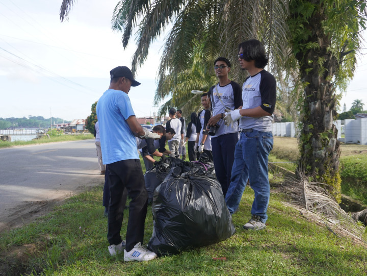 Kerja Bakti Bersama PT Trakindo Utama 01/12/2023