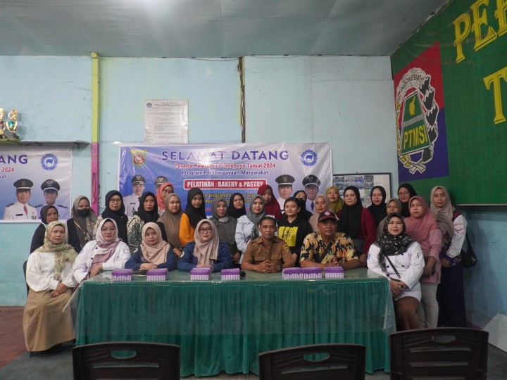 Pelatihan Menjahit dan Tata Boga ( Bakery & Pastry) Probebaya 2024 Bidang Pemberdayaan Masyarakat