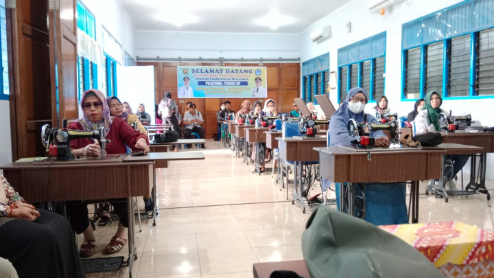 Pelatihan Menjahit Oleh Pokmas Sidodadi Bersatu