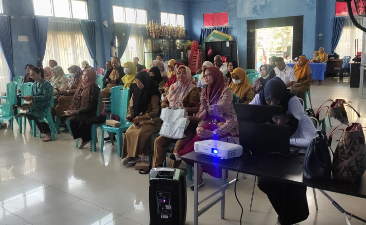 Sosialisasi Pencegahan Stunting oleh DP2PA yang dihadiri oleh Kasi Kesra Kelurahan Sidodadi