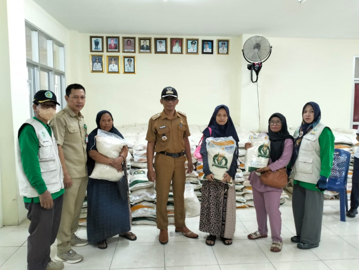 Kegiatan Pendistribusian Beras Program Bantuan CPP di Kelurahan Sidodadi